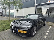 Alfa Romeo Giulia - 2.0T Super Afneembare Trekhaak & Onderhoudsbeurt