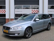 Volvo V70 - 2.0 T4 190pk Polar+ Standkachel/Dakraam/Leder/Voorruitverw./