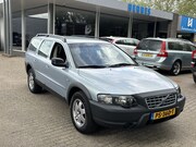 Volvo XC70 - 2.4T AWD Comfort 7 PERSOONS Xenon BTW voordeel €450,
