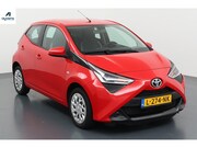 Toyota Aygo - 1.0 VVT-i x-play Kleurrijke stadsauto met een vrolijk karakt