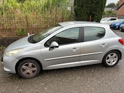 Peugeot 207 - 1.4-16V XT Incl 4 winterbanden