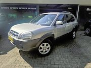 Hyundai Tucson - 2.0i Dynamic | NIEUWE APK |3/6 OF 12 MND GARANTIE | AIRCO |