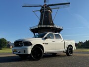 Dodge Pick-Up - RAM 1500 / 5.7 HEMI V8 / 4X4 / LUCHTVERING