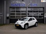 Toyota Aygo X - 1.0 VVT-i S-CVT Play Automaat Airco Elek Pakket 5D