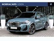BMW iX1 - eDrive20 M Sport / Sportstoelen / Comfort Access /