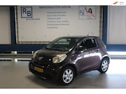 Toyota iQ - 1.0 VVTi Comfort / / TOP AUTO