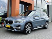 BMW X1 - XDrive25e eDrive|Pano|Trekhaak|Sfeerverl.|HUD|Memory