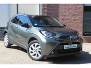 Toyota Aygo X - 1.0 VVT-i S-CVT Pulse Bi Tone, Winter Pack, Safety Pack, 10 