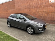 Hyundai i30 - 1.6 GDI i-Catcher Navi Clima Pano Cruise Stoelverw Camera