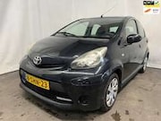 Toyota Aygo - 1.0 VVT-i Aspiration - Frontschade - Achterschade