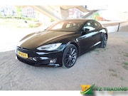 Tesla Model S - 75D met twee sets velgen