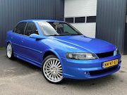 Opel Vectra - AUTOMAAT 2.5i V6 CDX Luchtvering