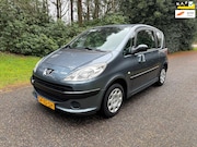 Peugeot 1007 - 1.4 Sesam Urban 2007 Nette Auto 130742 KM