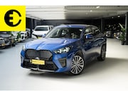 BMW iX2 - eDrive20 67 kWh | 96, 9% SOH | Alcantara stoelen | Camera