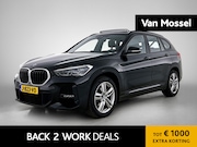 BMW X1 - sDrive18i Executive Edition | PANORAMADAK | STOELVERWARMING