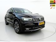 Volkswagen Tiguan - 2.0 TSI 4Motion Highline|Pano|Camera|Trekhaak|Heaad Up|Stoel