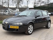 Alfa Romeo 147 - 1.6 T.Spark Distinctive INCLUSIEF NIEUW APK