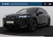 BMW iX - xDrive60 112 kWh / Trekhaak / Panoramadak / Comfor