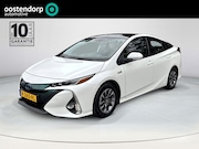 Toyota Prius - 1.8 Plug-in Dynamic | Navigatie | Solar roof | Achteruitrijc