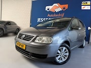 Volkswagen Touran - 1.6-16V FSI Business / bj.2006 / kleur: grijs / airco / spor