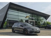 Volkswagen Golf - 8 GTI Clubsport 2.0 TSI 300pk Panoramadak IQ light Camera 19
