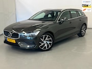 Volvo V60 - 2.0 T5 Momentum / NL-auto / CarPlay / Leder / Trekhaak