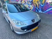 Peugeot 307 - 1.6-16V panorama dak airco 7 personen uitvoering rijd goed n