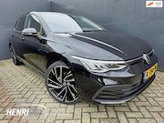 Volkswagen Golf - 1.5 eTSI Style Automaat / Camera / Stoel & Stuur verwarming 