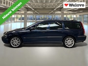 Volvo V70 - 2.4 Comfort Line Koude airco, Trekhaak..