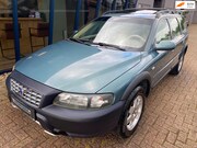 Volvo XC70 - 2.5 T Comfort Line AWD Automaat LEER / SUNROOF