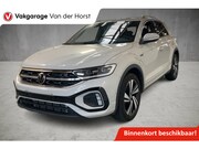 Volkswagen T-Roc - 1.5-150pk R-Line Edition DSG-AUTOMAAT ! Gun u het comfort en