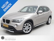 BMW X1 - sDrive18i Executive | Clima | Multimedia/Navi | Pano | Leder
