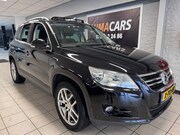 Volkswagen Tiguan - 2.0 TSI Comfort&Design 4Motion| Carplay |