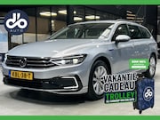 Volkswagen Passat - 1.4 TSI PHEV GTE Business I CAMERA I FULL LED + MATRIX I PDC