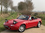 Mazda MX-5 - NA 1.6i-16V 116PK, CLASSIC RED, HET ORIGINEEL