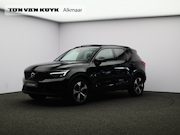 Volvo XC40 - 2.0 B4 Plus Dark / Trekhaak / Pan. dak / Harman Kardon / 360