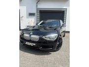 BMW 1-serie - 118i Black edition / 18 lmv