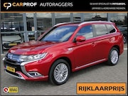 Mitsubishi Outlander - 2.4 Phev Instyle . Trekhaak . Schuifdak . Lederen bekleding 