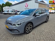 Volkswagen Golf - Variant 1.0 eTSI Life | panoramadak | Narno Grey | digitaal