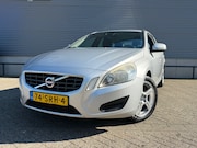 Volvo V60 - 2.0 D3 R-Design