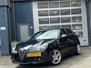 Alfa Romeo Giulietta - 1.4 T Exclusive | Clima | Cruise | Navi | Leer | Automaat