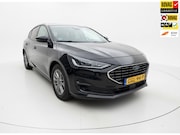 Ford Focus - 1.0 EcoBoost Hybrid Titanium|Groot scherm|Parkeersensor voor