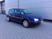 Volkswagen Golf - 1.6-16V Trendline