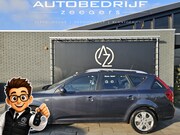 Kia Ceed - 1.4 CVVT X-ecutive *AC