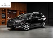 Ford Focus - Wagon 1.5 Titanium Edition Navigatie | Trekhaak | Cruise