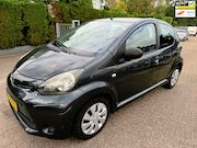 Toyota Aygo - 1.0 VVT-i 5-DRS Now AIRCO CV EL.RAMEN NAP
