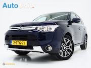 Mitsubishi Outlander - 2.0 Instyle 4WD 7P | Schuifdak | Trekhaak | Leder | Camera |