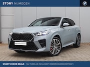 BMW X2 - sDrive20i M Sport Automaat / Panoramadak / Trekhaak / M Spor