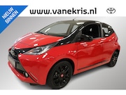 Toyota Aygo - 1.0 VVT-i x-cite Navigatie, Bi-Tone lak, Achteruitrijcamera