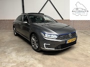Volkswagen Passat - 1.4 TSI GTE Connected Series Plus PANORAMA/LEER/AUTOMAAT